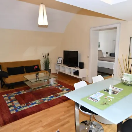 Apartment Alter Platz *