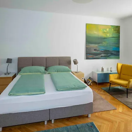 Alter Platz Apartment *
